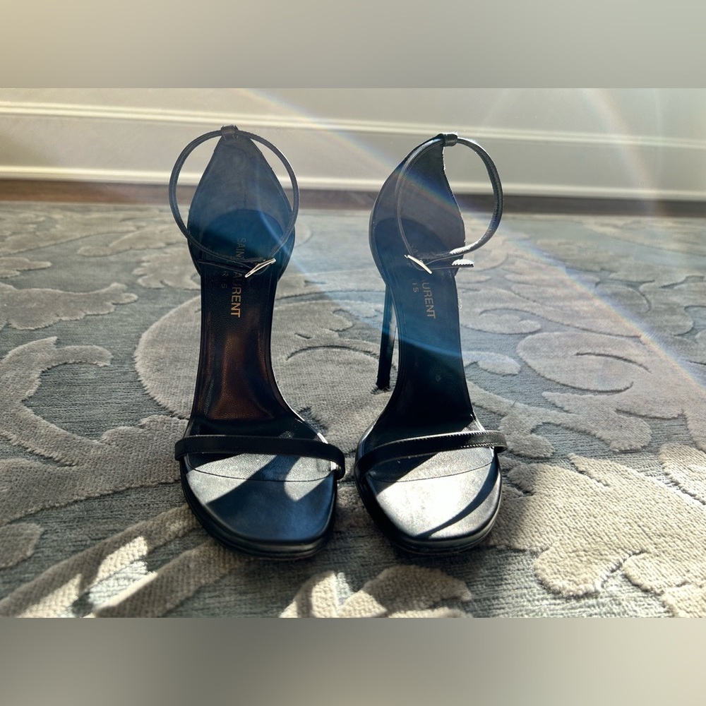 Saint Laurent heel